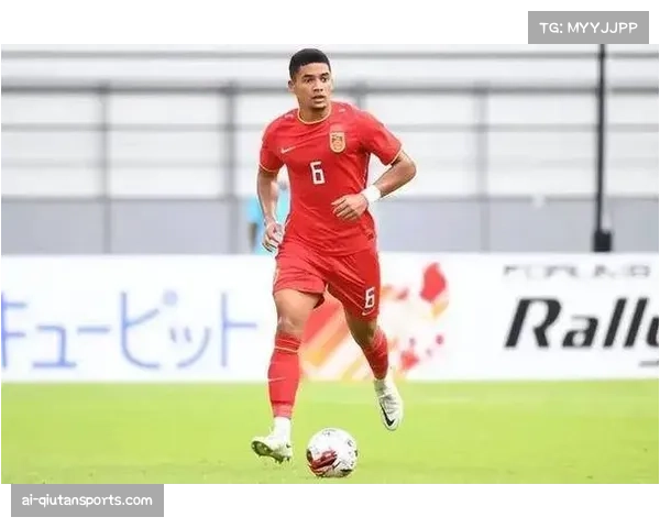 海港杨希边路突破传中精准 攻防两端均衡发展的现代边卫